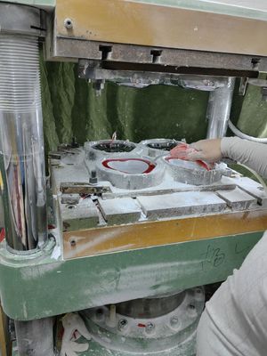 Food Grade Urea Moulding Compound Powder C3H6N6 Untuk Peralatan Makan