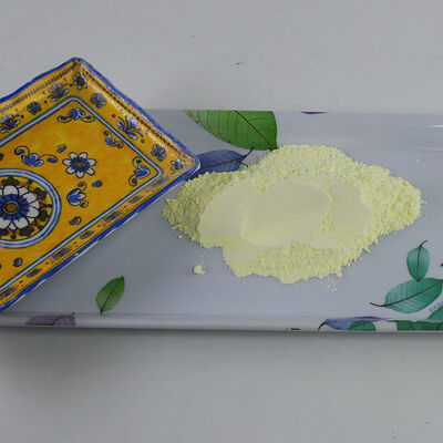 SHUANGYAN China Food-grade Amino Resin Melamine Powder (UMC/MMC) dengan Permukaan Halus Kemurnian 100% untuk Produksi Peralatan Makan